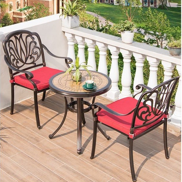 Table de cour en aluminium mou - Outdoor Furniture One Piece avis et prix